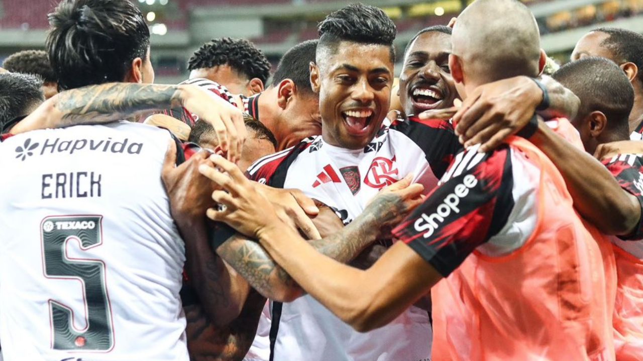 Bruno Henrique e elenco do Flamengo | Reprodução/X/@Brunohenrique