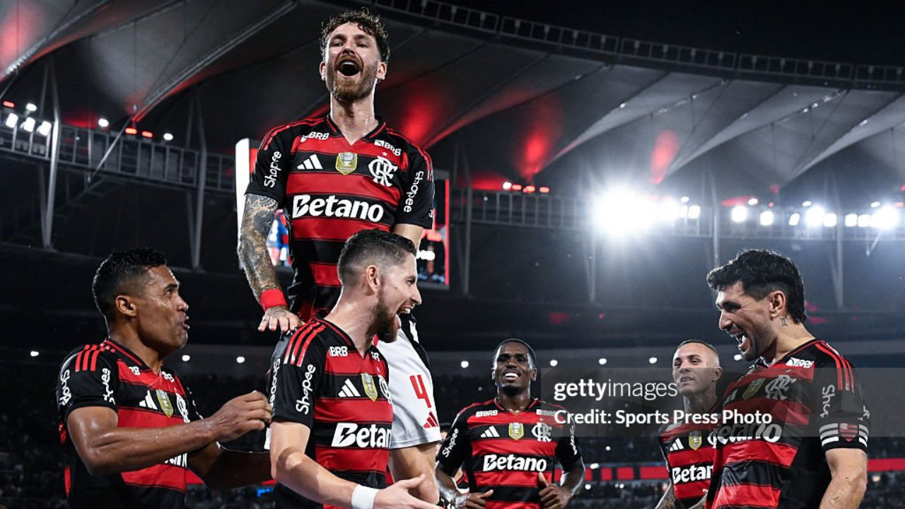 Jogadores do Flamengo | Reprodução/Sports Press Photo/Getty Images Embed
