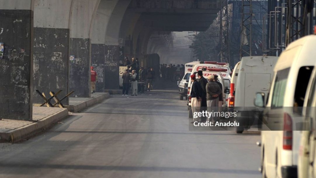 Quartel-General do Paquistão é atacado por homens-bomba