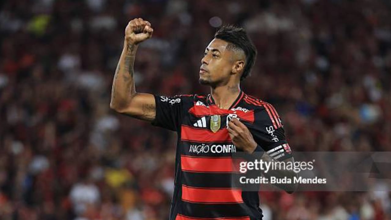 Bruno Henrique durante jogo entre Flamengo e Vitória no Maracanã | Reprodução/Buda Mendes /Getty Images Embed