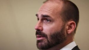 Eduardo Bolsonaro se torna réu por coação