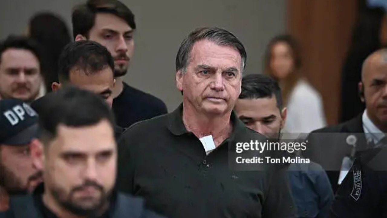 STF mantém a condenação de Bolsonaro juntamente aos seus aliados l
Reprodução/Ton Molina/Getty Images Embed