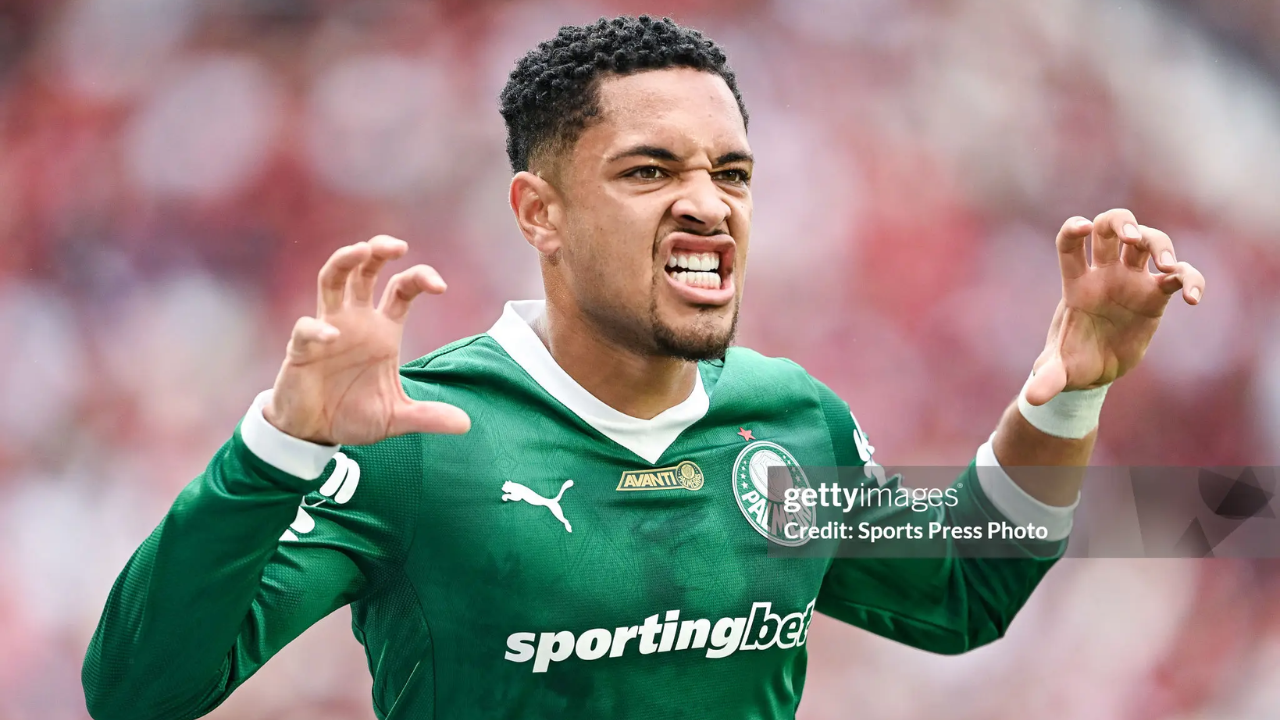 Vitor Roque | reprodução/Richard Callis via Sports Press Photo/Getty Images Embed