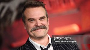 Stranger Things | Vazamento de Volume 2 revela Hopper e Mike em cena inédita